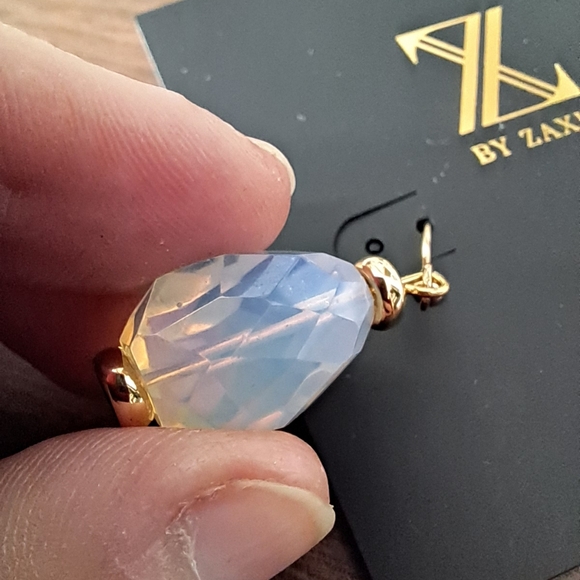 Zaxie clear dangling earrings - Picture 6 of 6